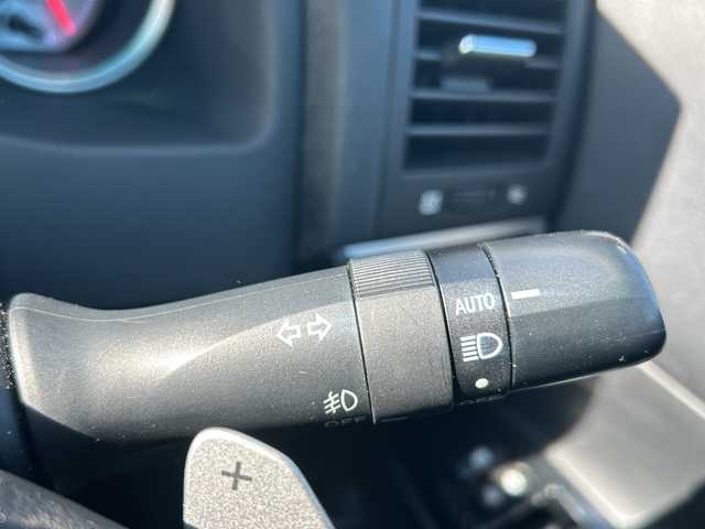 トヨタ マークＸ 250G Sパッケージ G’s 千葉県 2015(平27)年 5.7万km ホワイトパールクリスタルシャイン ナビNSZT-W64　バックカメラ　フリップダウンモニター　クルコン　ETC　フルセグ　BT　スマートキー　パドルシフト　ハーフレザー　トランクスポイラー　外サス　19インチAW　HID　オートライト