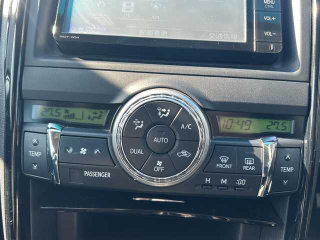 トヨタ マークＸ 250G Sパッケージ G’s 千葉県 2015(平27)年 5.7万km ホワイトパールクリスタルシャイン ナビNSZT-W64　バックカメラ　フリップダウンモニター　クルコン　ETC　フルセグ　BT　スマートキー　パドルシフト　ハーフレザー　トランクスポイラー　外サス　19インチAW　HID　オートライト