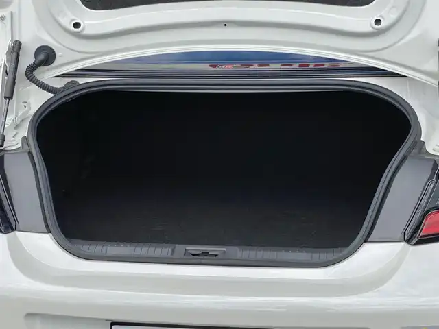 トヨタ ＧＲ８６ RZ 岐阜県 2022(令4)年 1万km クリスタルホワイトパール 純正ナビ（BT/TV/CD）/バックカメラ/BSD/RCTA/クルーズコントロール/ETC/前席シートヒーター/純正18インチAW/LEDヘッドライト/スマートキー/ハーフレザーシート/ステアリングスイッチ/ミラーヒーター/保証書/取扱説明書/スペアキー