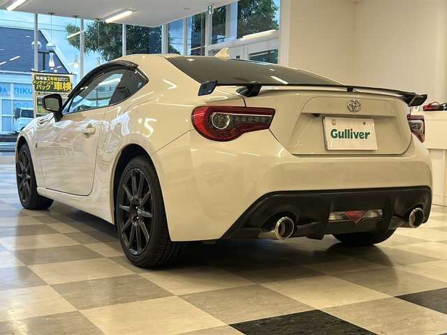 トヨタ ８６ GT リミテッド ブラックPKG 岐阜県 2019(平31)年 7万km クリスタルホワイトパール 純正ナビ/フルセグテレビ/Bluetooth/ETC/黒ハーフレザーシート/シートヒーター/クルーズコントロール/スマートキー/バックモニター/LEDライト/トランクスポイラー/プッシュスタート/純正フロアマット
