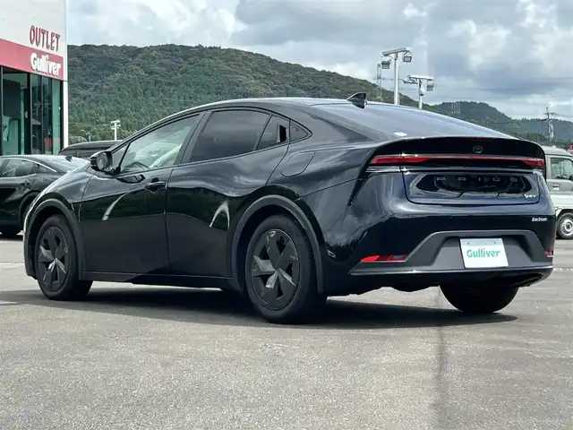 トヨタ プリウス U 鹿児島県 2023(令5)年 1.2万km アティチュードブラックマイカ 純正メモリナビ/　　BT/フルセグ/バックカメラ/クリアランスソナー/レーダークルーズコントロール/LEDヘッドライト/USBポート/純正ビルトインETC2.0/スマートキー/ハイブリッド車/オートライト
