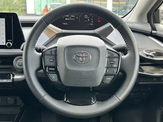 トヨタ プリウス U 鹿児島県 2023(令5)年 1.2万km アティチュードブラックマイカ 純正メモリナビ/　　BT/フルセグ/バックカメラ/クリアランスソナー/レーダークルーズコントロール/LEDヘッドライト/USBポート/純正ビルトインETC2.0/スマートキー/ハイブリッド車/オートライト