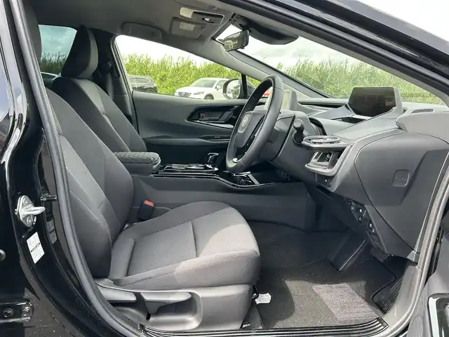トヨタ プリウス U 鹿児島県 2023(令5)年 1.2万km アティチュードブラックマイカ 純正メモリナビ/　　BT/フルセグ/バックカメラ/クリアランスソナー/レーダークルーズコントロール/LEDヘッドライト/USBポート/純正ビルトインETC2.0/スマートキー/ハイブリッド車/オートライト