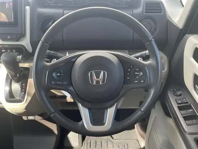 ホンダ Ｎ ＢＯＸ G EX ターボ ホンダセンシング 宮崎県 2020(令2)年 2万km プラチナホワイトパール 純正ナビゲーション/AM FM CD DVD BT/ホンダセンシング/・衝突軽減ブレーキ/・レーンキープアシスト/バックカメラ/ETC車載器/前後ドライブレコーダー/OPフロントグリル/OPRrスポイラー/レーダークルーズコントロール/LEDヘッドライト/スマートキー/プッシュスタート/両側パワースライドドア