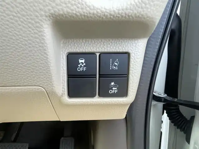 ホンダ Ｎ ＢＯＸ G EX ターボ ホンダセンシング 宮崎県 2020(令2)年 2万km プラチナホワイトパール 純正ナビゲーション/AM FM CD DVD BT/ホンダセンシング/・衝突軽減ブレーキ/・レーンキープアシスト/バックカメラ/ETC車載器/前後ドライブレコーダー/OPフロントグリル/OPRrスポイラー/レーダークルーズコントロール/LEDヘッドライト/スマートキー/プッシュスタート/両側パワースライドドア