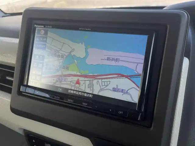 ホンダ Ｎ ＢＯＸ G EX ターボ ホンダセンシング 宮崎県 2020(令2)年 2万km プラチナホワイトパール 純正ナビゲーション/AM FM CD DVD BT/ホンダセンシング/・衝突軽減ブレーキ/・レーンキープアシスト/バックカメラ/ETC車載器/前後ドライブレコーダー/OPフロントグリル/OPRrスポイラー/レーダークルーズコントロール/LEDヘッドライト/スマートキー/プッシュスタート/両側パワースライドドア