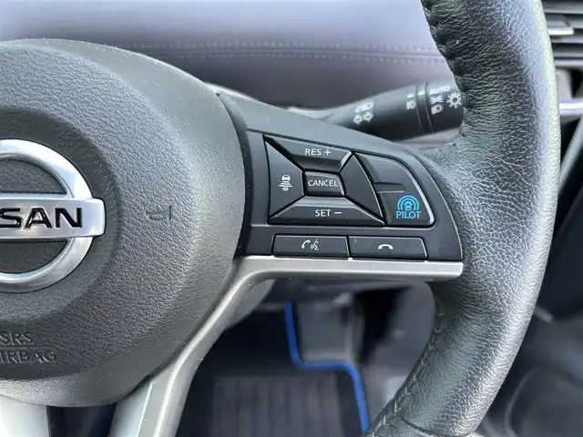 日産 セレナ e－パワー ハイウェイスター V 栃木県 2020(令2)年 4.7万km ブリリアントホワイトパール エマージェンシーブレーキ/純正10インチナビ/フルセグTV/DVD/Blu-ray/Bluetooth/アラウンドビューモニター/純正フリップダウンモニター/ドライブレコーダー/ETC/プロパイロット/インテリジェントルームミラー/両側ハンズフリーパワースライドドア/シートヒーター/ステアリングヒーター/サマータイヤ＋純正AW積込/コーナーセンサー/純正フロアマット/ステアリングリモコン
