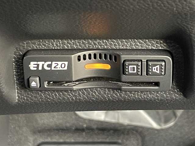 ホンダ ヴェゼル ハイブリッド e:HEV Z 滋賀県 2025(令7)年 0.8万km クリスタルブラックパール ワンオーナー/純正９型ナビ/・Bluetooth/フルセグ/バックカメラ/革巻きステアリング/ステアリングリモコン/パドルシフト/ステアリングヒーター/シートヒーター/ワイヤレス充電/パーキングブレーキ/シートリフター/オートリトラミラー/電動リアゲート/LEDヘッドライト/LEDフォグライト/ホンダセンシング/・衝突軽減ブレーキ警報距離/・ACC先行車検知音/・先行車発進お知らせ設定/・路外逸脱抑制システム/・レーンキープアシストシステム制御解除/・ブラインドスポットシステム設定/・標識認識機能表示/スマートキー