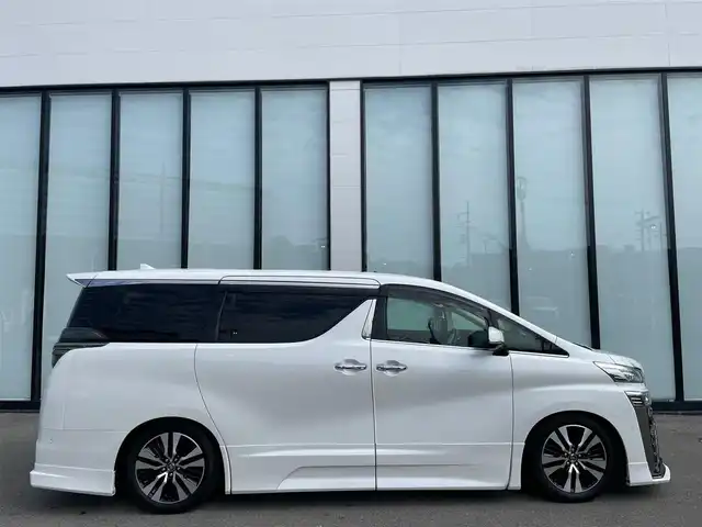 トヨタ ヴェルファイア Z Gエディション 大阪府 2018(平30)年 8万km ホワイトパールクリスタルシャイン ＪＢＬプレミアムサウンド　/駐車支援システム　/メーカー純正ナビ/CD/DVD再生デッキ/     Bluetooth　/バックカメラ/前方ドライブレコーダー　/サンルーフ　/ステアリングヒーター/合皮シート/エアシート　/シートヒーター　/クルーズコントロール　/社外エアロ　
