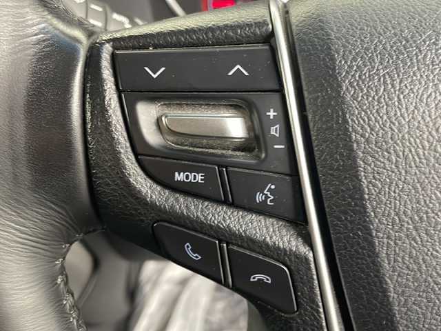 トヨタ ヴェルファイア Z Gエディション 熊本県 2018(平30)年 8万km ホワイトパールクリスタルシャイン ＪＢＬプレミアムサウンド　/駐車支援システム　/メーカー純正ナビ/CD/DVD/ Bluetooth/SD/AM/FM/フリップダウンモニター/バックカメラ/前方ドライブレコーダー　/サンルーフ　/1.2列目パワーシート/前席シートヒーターシートクーラー/オットマン/革巻きステアリング/ステアリングヒーター/ステアリングリモコン/革シート/エアシート　/シートヒーター　/クルーズコントロール　/社外エアロ　/社外サス/純正AW/純正フロアマット/純正ドアバイザー/スマートキー/スペアキー×１