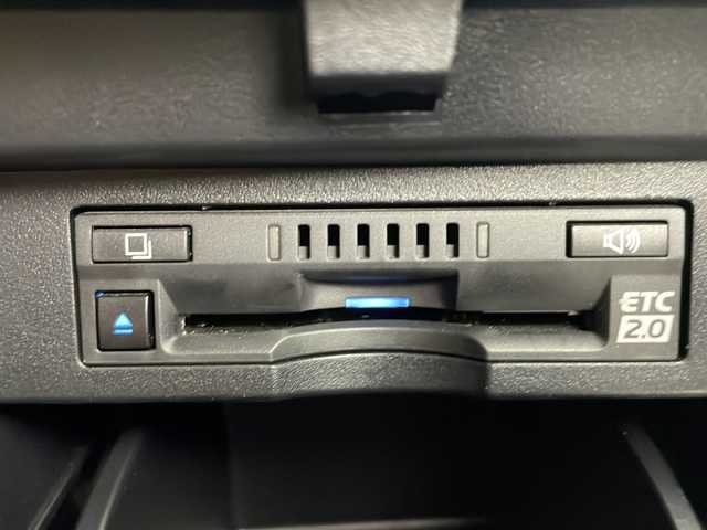 トヨタ ヴェルファイア Z Gエディション 熊本県 2018(平30)年 8万km ホワイトパールクリスタルシャイン ＪＢＬプレミアムサウンド　/駐車支援システム　/メーカー純正ナビ/CD/DVD/ Bluetooth/SD/AM/FM/フリップダウンモニター/バックカメラ/前方ドライブレコーダー　/サンルーフ　/1.2列目パワーシート/前席シートヒーターシートクーラー/オットマン/革巻きステアリング/ステアリングヒーター/ステアリングリモコン/革シート/エアシート　/シートヒーター　/クルーズコントロール　/社外エアロ　/社外サス/純正AW/純正フロアマット/純正ドアバイザー/スマートキー/スペアキー×１