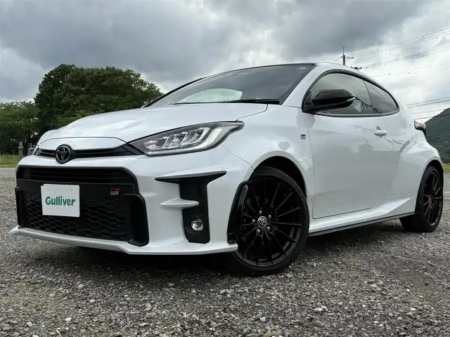 トヨタ ＧＲヤリス RS 兵庫県 2021(令3)年 4.2万km プラチナホワイトパールマイカ 純正ナビ/バックカメラ/ETC2.0/シートヒーター/ステアリングヒーター/純正18インチアルミホイール/電子パーキングブレーキ/プッシュスタート＆スマートキー
