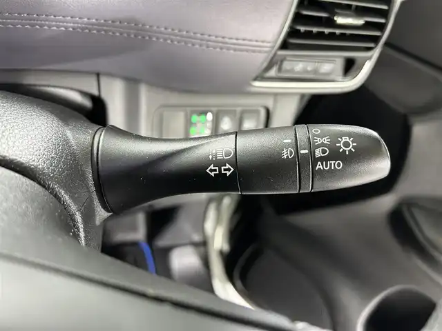 日産 セレナ e－パワー ハイウェイスター V 佐賀県 2019(令1)年 5.8万km ブリリアントホワイトパール 2トーン 純正10インチナビ/フルセグTV/CD/DVD/Bluetooth/純正11インチフリップダウンモニター/全方位カメラ/衝突被害軽減システム/ブラインドスポットモニター/プロパイロット/レーンアシスト/ロードサインアシスト/駐車支援システム/オートライト/オートマチックハイビーム/クリアランスソナー/電子パーキング/オートブレーキホールド/前後ドライブレコーダー/ビルトインETC/ステアリングヒーター/LED ヘッドライト/LEDフォグライト/両側パワースライドドア/後席サンシェード/シートバックテーブル/運転席・助手席シートヒーター/純正16インチアルミホイール