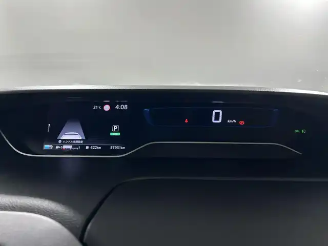 日産 セレナ e－パワー ハイウェイスター V 佐賀県 2019(令1)年 5.8万km ブリリアントホワイトパール 2トーン 純正10インチナビ/フルセグTV/CD/DVD/Bluetooth/純正11インチフリップダウンモニター/全方位カメラ/衝突被害軽減システム/ブラインドスポットモニター/プロパイロット/レーンアシスト/ロードサインアシスト/駐車支援システム/オートライト/オートマチックハイビーム/クリアランスソナー/電子パーキング/オートブレーキホールド/前後ドライブレコーダー/ビルトインETC/ステアリングヒーター/LED ヘッドライト/LEDフォグライト/両側パワースライドドア/後席サンシェード/シートバックテーブル/運転席・助手席シートヒーター/純正16インチアルミホイール