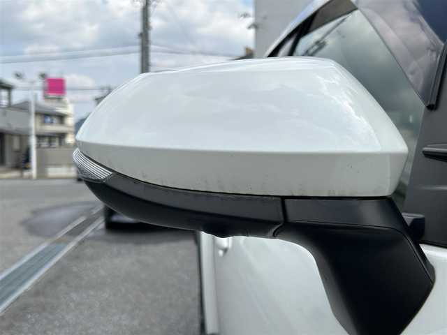 トヨタ ヤリスクロス ハイブリッド Z 岐阜県 2021(令3)年 1.1万km ホワイトパールクリスタルシャイン 純正SDナビ/衝突軽減ブレーキ/全方位カメラ/LEDヘッドライト/コーナーセンサー/レーンキープアシスト/前後ドライブレコーダー/前席シートヒーター/純正AW18インチ/クルーズコントロール/D席パワーシート/ETC2.0/スマートキー