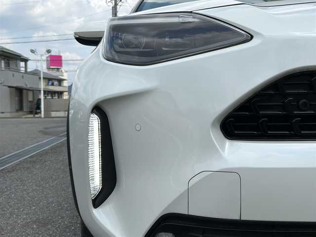 トヨタ ヤリスクロス ハイブリッド Z 岐阜県 2021(令3)年 1.1万km ホワイトパールクリスタルシャイン 純正SDナビ/衝突軽減ブレーキ/全方位カメラ/LEDヘッドライト/コーナーセンサー/レーンキープアシスト/前後ドライブレコーダー/前席シートヒーター/純正AW18インチ/クルーズコントロール/D席パワーシート/ETC2.0/スマートキー