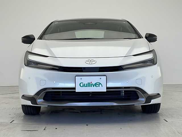 トヨタ プリウス Z 愛知県 2023(令5)年 2.9万km プラチナホワイトパールマイカ 衝突軽減システム/純正12.3型ディズプレイオーディオ　ナビ機能なし/全方位カメラ/ガラスルーフ/レーダークルーズコントロール/シートヒーター/エアシート/フルセグ/Bluetooth/バックカメラ/電動リアゲート/パワーシート/コーナーセンサー/純正アルミホイール/ETC2.0/ブラインドスポットモニター/LEDヘッドライト/ステアリングヒーター/インテリジェントミラー/オートマチックハイビーム/置くだけ充電機/ステアリングスイッチ/スマートキー/プッシュスタート