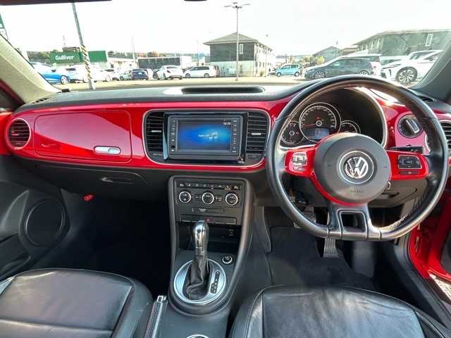 フォルクスワーゲン ザ・ビートル デザイン レザーパッケージ 千葉県 2012(平24)年 13.9万km トルネードレッド Bluetooth/D/N席シートヒーター/ステアリングスイッチ/レザーシート/オートライト/バックカメラ/横滑り防止装置/ETC/ABS/MTモード付AT/リモコンキー/ドライブレコーダー