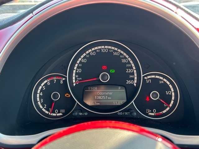 フォルクスワーゲン ザ・ビートル デザイン レザーパッケージ 千葉県 2012(平24)年 13.9万km トルネードレッド Bluetooth/D/N席シートヒーター/ステアリングスイッチ/レザーシート/オートライト/バックカメラ/横滑り防止装置/ETC/ABS/MTモード付AT/リモコンキー/ドライブレコーダー