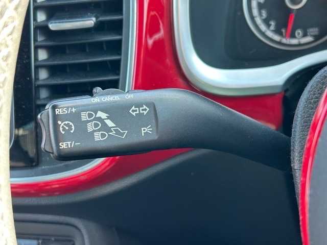 フォルクスワーゲン ザ・ビートル デザイン レザーパッケージ 千葉県 2012(平24)年 13.9万km トルネードレッド Bluetooth/D/N席シートヒーター/ステアリングスイッチ/レザーシート/オートライト/バックカメラ/横滑り防止装置/ETC/ABS/MTモード付AT/リモコンキー/ドライブレコーダー