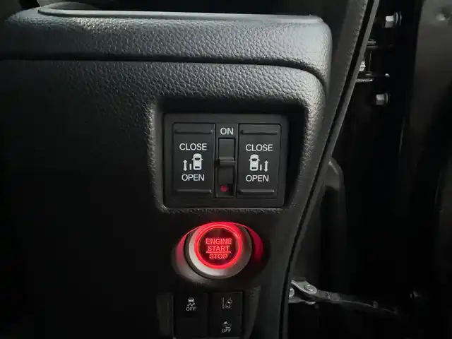 ホンダ Ｎ ＢＯＸ カスタム G L ターボ ホンダセンシング 長崎県 2019(令1)年 7.9万km クリスタルブラックパール 純正８インチナビ/（CD/BT/DVD）/フルセグテレビ/バックカメラ/クルーズコントロール/プッシュスタート/両側パワースライドドア/ETC/ハーフレザーシート/LEDライト/ドライブレコーダー/ワンオーナー/１５インチアルミホイール