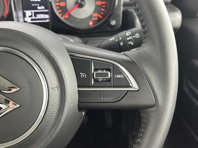 スズキ ジムニー XC 愛知県 2024(令6)年 1.4万km ジャングルグリーン 純正8インチナビ/・フルセグTV/・Bluetooth/・バックカメラ/ETC2.0/前席シートヒーター/前後ドライブレコーダー/クルーズコントロール/LEDヘッドライト/純正16インチAW/純正フロアマット/スペアキー有/取扱説明書