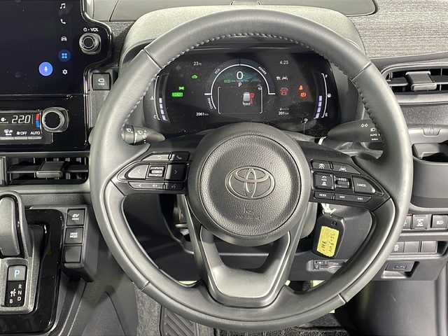 トヨタ シエンタ ハイブリッド Z 福岡県 2024(令6)年 0.3万km ブラック 禁煙車純正10.5型メモリナビ（フルセグTV/BT/mirrorcast）全方位モニタートヨタセーフティーセンス両側パワスラシートヒーターETC2.0ステアリングヒーターLEDヘッドライトコーナーセンサースマートキープッシュスタート
