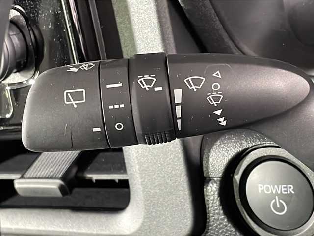 トヨタ シエンタ ハイブリッド Z 福岡県 2024(令6)年 0.3万km ブラック 禁煙車純正10.5型メモリナビ（フルセグTV/BT/mirrorcast）全方位モニタートヨタセーフティーセンス両側パワスラシートヒーターETC2.0ステアリングヒーターLEDヘッドライトコーナーセンサースマートキープッシュスタート