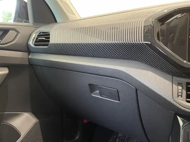 フォルクスワーゲン ＶＷ Ｔ－クロス TSI スタイル 福岡県 2022(令4)年 2.1万km ピュアホワイト セーフティＰＫＧ　/テクロノジーＰＫＧ　/デザインＰＫＧ　/ＤｉｓｃｏｖｅｒＰｒｏＰＫＧ　/デジタルメータークラスター　/ＡＣＣ／ＢＳＭ　/純正ナビ　　/Ｂカメラ　/Ｂｌｕｅｔｏｏｔｈ　/ＯＰ純正１８インチＡＷ