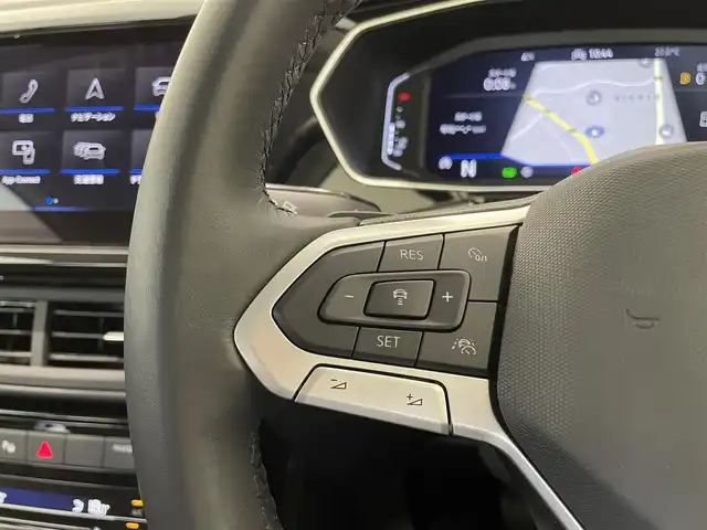 フォルクスワーゲン ＶＷ Ｔ－クロス TSI スタイル 福岡県 2022(令4)年 2.1万km ピュアホワイト セーフティＰＫＧ　/テクロノジーＰＫＧ　/デザインＰＫＧ　/ＤｉｓｃｏｖｅｒＰｒｏＰＫＧ　/デジタルメータークラスター　/ＡＣＣ／ＢＳＭ　/純正ナビ　　/Ｂカメラ　/Ｂｌｕｅｔｏｏｔｈ　/ＯＰ純正１８インチＡＷ