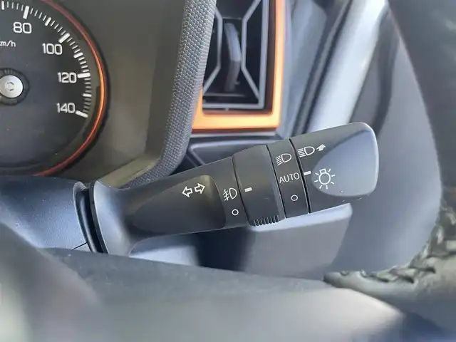 ダイハツ タフト G 宮崎県 2020(令2)年 3.8万km シャイニングホワイトパール 純正ナビゲーション/　AM FM BT TV/衝突軽減ブレーキ/バックカメラ/ドライブレコーダー/LEDヘッドライト/シートヒーター/電動パーキングブレーキ/ウィンカーミラー/スマートキー/プッシュスタート/電動格納ミラー/純正15インチアルミホイール/ハーフレザーシート/オートライト/アイドリングストップ