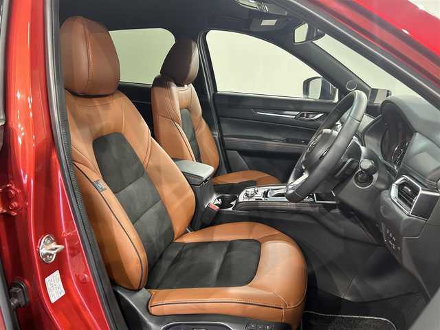 マツダ ＣＸ－５ XD レトロスポーツED 愛知県 2023(令5)年 0.4万km ソウルレッドクリスタルM BOSEサウンドシステム/（ＡＵＤＩＯＰＩＬＯＴ２＋Ｃｅｎｔｅｒｐｏｉｎｔ２）/フロント＆リアバンパーガーニッシュ（ピアノブラック）/クラッディング塗装／ボディロアガーニッシュ（ピアノブラック）/ピラーガーニッシュ（ピアノブラック）/純正マツダコネクトナビ/Bluetooth/carply//360°モニター/ETC/衝突軽減ブレーキ/レーダークルーズコントロール/ブライドスポットモニター/車線逸脱警報/コーナーセンサー/踏み間違い防止/パワーバックドア/パワーシート/シートメモリー/シートヒーター/ハンドルヒーター/ワイヤレス充電/パドルシフト/アクセサリーソケット/USB入力端子/純正フロアマット/純正19インチアルミホイール/ISOFIX