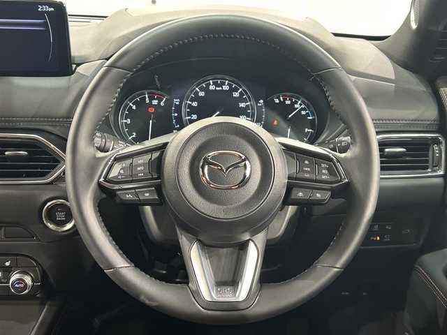 マツダ ＣＸ－５ XD レトロスポーツED 愛知県 2023(令5)年 0.4万km ソウルレッドクリスタルM BOSEサウンドシステム/（ＡＵＤＩＯＰＩＬＯＴ２＋Ｃｅｎｔｅｒｐｏｉｎｔ２）/フロント＆リアバンパーガーニッシュ（ピアノブラック）/クラッディング塗装／ボディロアガーニッシュ（ピアノブラック）/ピラーガーニッシュ（ピアノブラック）/純正マツダコネクトナビ/Bluetooth/carply//360°モニター/ETC/衝突軽減ブレーキ/レーダークルーズコントロール/ブライドスポットモニター/車線逸脱警報/コーナーセンサー/踏み間違い防止/パワーバックドア/パワーシート/シートメモリー/シートヒーター/ハンドルヒーター/ワイヤレス充電/パドルシフト/アクセサリーソケット/USB入力端子/純正フロアマット/純正19インチアルミホイール/ISOFIX
