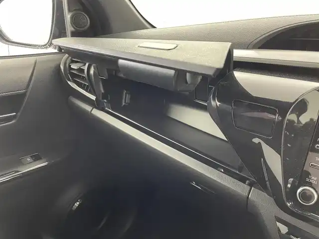 トヨタ ハイラックス Z GRスポーツ 群馬県 2023(令5)年 1.5万km アティチュードブラックマイカ 純正８インチディスプレイオーディオナビ　パノラミックビューモニター　ＴＲＤトノカバー　純正ベッドライナー　前後ドラレコ　レーダークルーズコントロール　パワーシート　ＬＥＤヘッドライト　４ＷＤ　禁煙車