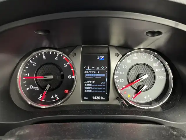 トヨタ ハイラックス Z GRスポーツ 群馬県 2023(令5)年 1.5万km アティチュードブラックマイカ 純正８インチディスプレイオーディオナビ　パノラミックビューモニター　ＴＲＤトノカバー　純正ベッドライナー　前後ドラレコ　レーダークルーズコントロール　パワーシート　ＬＥＤヘッドライト　４ＷＤ　禁煙車
