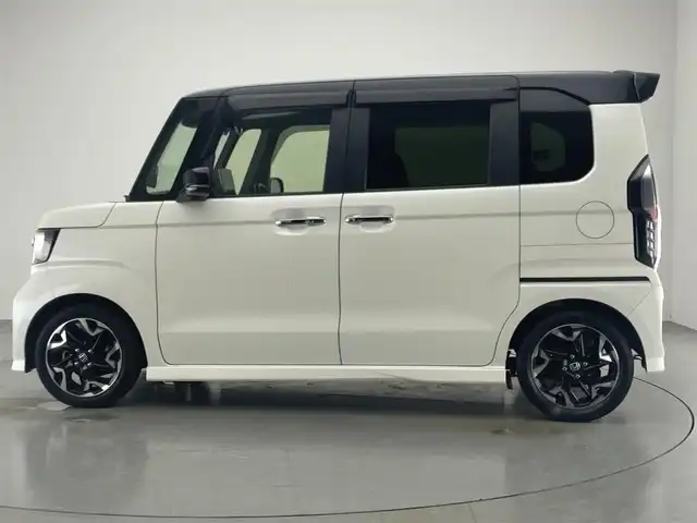 ホンダ Ｎ ＢＯＸ カスタム G EX ターボ ホンダセンシング 愛知県 2017(平29)年 5.8万km プレミアムホワイトパールⅡ 社外１１型ナビ　バックカメラ　両側パワスラ　禁煙車　Ｂｌｕｅｔｏｏｔｈ　フルセグＴＶ　パドルシフト　黒ハーフレザー　ホンダセンシング　衝突軽減　追従クルコン　誤発進抑制　ＨＤＭＩ　ＬＥＤオートライト