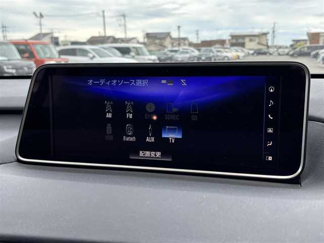 レクサス ＲＸ 450hL 大分県 2018(平30)年 6.6万km グラファイトブラックガラスフレーク ・純正ナビ(CD.DVD.BT.SD.AUX.USB)/・全方位カメラ/・フルセグテレビ/・ヘッドアップディスプレイ/・三眼ヘッドライト/・AC100V/・プリクラッシュセーフティ/・ブラインドスポットモニター/・コーナーセンサー/・ETC 2.0/・パワーシート/・シートヒーター＆シートクーラー/・オートハイビーム/・ブレーキホールド/・ステアリングリモコン/・ハンドルヒーター/・電動格納サードシート/・電動リアゲート