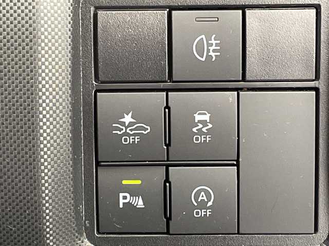 トヨタ ライズ Z 岐阜県 2021(令3)年 10.4万km ターコイズブルーマイカメタリック ワンオーナー車/純正SDメモリナビ/　フルセグTV/CD/BT/トヨタスマートアシスト/社外16インチアルミホイール/純正17インチアルミホイールセット積込（サマータイヤ）/ブラインドスポットモニター/バックカメラ/シートヒーター（運転席＋助手席）/純正LEDヘッドライト/フォグランプ/社外スピーカー（カロッツェリア）/純正フロアマット/純正ドアバイザー/USB充電ポート×１