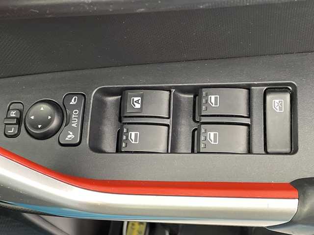 トヨタ ライズ Z 岐阜県 2021(令3)年 10.4万km ターコイズブルーマイカメタリック ワンオーナー車/純正SDメモリナビ/　フルセグTV/CD/BT/トヨタスマートアシスト/社外16インチアルミホイール/純正17インチアルミホイールセット積込（サマータイヤ）/ブラインドスポットモニター/バックカメラ/シートヒーター（運転席＋助手席）/純正LEDヘッドライト/フォグランプ/社外スピーカー（カロッツェリア）/純正フロアマット/純正ドアバイザー/USB充電ポート×１