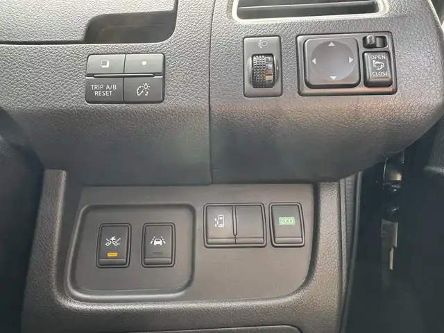 日産 セレナ ハイウェイS S HV Aセーフ 兵庫県 2014(平26)年 7.9万km ダイヤモンドブラック (株)IDOMが運営する【じしゃロン西宮店】の自社ローン対象車両になります。こちらは現金ご利用時の価格です。自社ローンご希望の方は別途その旨お申付け下さい。/SDナビ/フルセグテレビ/バックカメラ/フリップダウンモニター/アイドリングストップ/クルーズコントロール/プッシュスタート/片側パワースライドドア/ETC