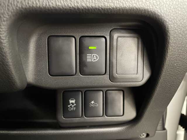 日産 デイズ ハイウェイスターG 長崎県 2016(平28)年 5.7万km ホワイトパール ケンウッド７インチナビ（MDV-D503W）/・フルセグ/・DVD/・Bluetooth/エマージェンシーブレーキ/・誤発信抑制/・オートハイビーム/アラウンドビューモニター/スマートキー/ステアリングリモコン/オートリトラミラー/シートリフター/純正バイザー/電格ウィンカーミラー/純正15インチアルミ/純正フロアマット/HIDライト/フォグライト