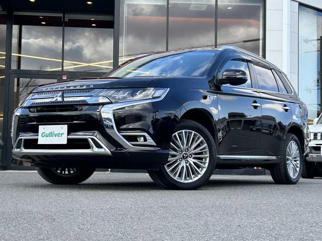 三菱 アウトランダー ＰＨＥＶ G プラスパッケージ 兵庫県 2018(平30)年 6.7万km ルビーブラックP eアシスト/ナビ AM/FM/TV/Bluetooth/アラウンドビューモニター/ETC/前後ドライブレコーダー/ブラインドスポットモニター/レーダークルーズコントロール/レーンキープアシスト/パワーバックドア/パドルシフト/D+N席シートヒーター/D席パワーシート/ステアリングヒーター/LEDヘッドライト/フォグランプ/純正アルミホイール/純正フロアマット/オートライト/オートハイビーム/オートエアコン/オートホールド/電動パーキングブレーキ/スマートキー