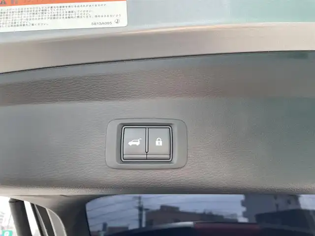 三菱 アウトランダー ＰＨＥＶ P 福岡県 2022(令4)年 2.8万km チタニウムグレーメタリック e-assist/横滑り防止/盗難防止/レーンキープ/パーキングアシスト/全方位カメラ/ドラレコ/コーナーセンサー/純正ナビ/BT/フルセグTV　/Applecaplay/ブラインドスポットモニター/４WD/ワイヤレス充電/USB/タイプC/ETC2.0/クルコン/1500WAC/パワーシート/シートヒーター/ステアリングヒーター