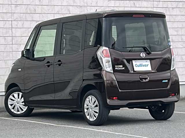 日産 デイズ ルークス X 茨城県 2015(平27)年 4.9万km モカブラウンP 純正メモリナビ【ＭＭ１１５Ｄ－Ｗ】/(地デジTV・CD・BT・ラジオ再生)/アラウンドビューモニター/片側パワースライドドア/ＥＴＣ/純正フロアマット/スペアキー/取扱説明書/保証書