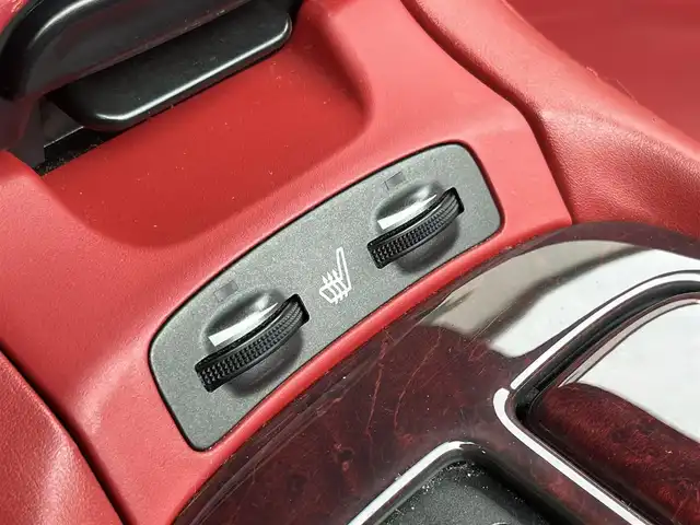 トヨタ ソアラ 430SCV ノーブルカラーED 愛媛県 2003(平15)年 5.3万km シルバーM 純正ナビ/ETC/スピーカー（Mark Levinson）/クルーズコントロール/パワーシートD＋N席/シートメモリ/電動ルーフ開閉/純正アルミホイール/純正フロアマット/オートライト/キセノンヘッドライト/フォグランプ/本革レザーシート