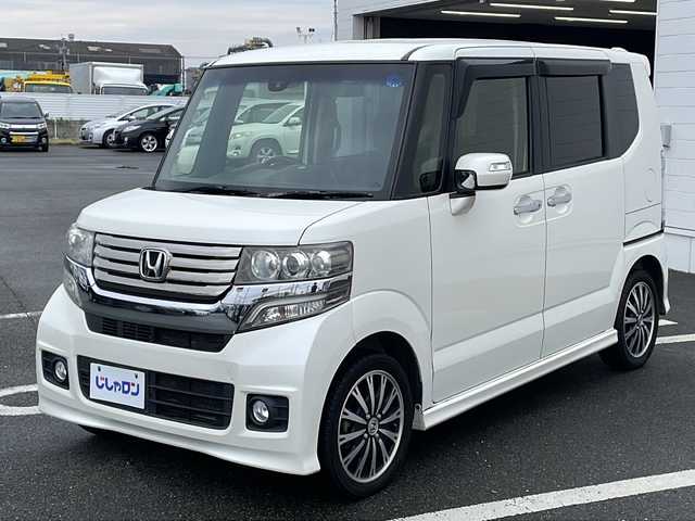 ホンダ Ｎ ＢＯＸ ターボ SSパッケージ 熊本県 2014(平26)年 8万km プレミアムホワイトパール (株)IDOMが運営する【じしゃロン熊本店】の自社ローン専用車両になります/こちらは現金またはオートローンご利用時の価格です。自社ローンご希望の方は別途その旨お申付け下さい./社外ナビ/バックカメラ/両側パワースライドドア/パドルシフト/オートライト/ETC/クルーズコントロール/純正フロアマット/ステアリングスイッチ