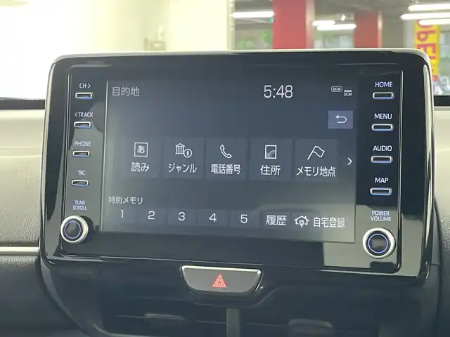 トヨタ ヤリスクロス ハイブリッド Z 愛知県 2022(令4)年 2.8万km ブラックマイカ/プラチナホワイトパールマイカ 禁煙車/2トーン/純正8インチナビ/（AM/FM/Bluetooth/USB)/全方位カメラ/トヨタセーフティセンス/・プリクラッシュセーフティ/・レーンディパーチャーアラート/・オートマチックハイビーム/・レーダークルーズコントロール/・ブラインドスポットモニター/クリアランスソナー/ETC/ステアリングヒーター/シートヒーター/パワーシート/純正18インチアルミホイール/スマートキー/プッシュスタート/純正フロアマット/横滑り防止装置/LEDヘッドライト