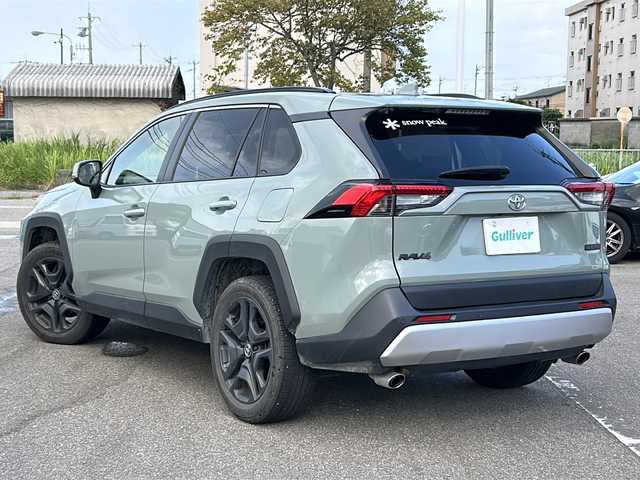 トヨタ ＲＡＶ４ アドベンチャー 石川県 2022(令4)年 6.6万km アーバンカーキ ワンオーナー/トヨタセーフティーセンス/・プリクラッシュセーフティー/・レーントレーシングアシスト/・ヒルディセントコントロール/・レーダークルーズコントロール/・アラウンドビューモニター/・オートハイビーム/純正ディスプレイオーディオ/【AM・FM・Bluetooth】/クリアランスソナー/レザーハンドル/・ステアリングリモコン/・ステアリングヒーター/ビルトインETC/オートライト/・LEDヘッドライト/ハーフレザーシート/・D席パワーシート/・前席シートヒーター/電動格納ミラー/・ウィンカーミラー/プッシュスタート/・スマートキー/・スペアキー1本/取扱説明書/保証書