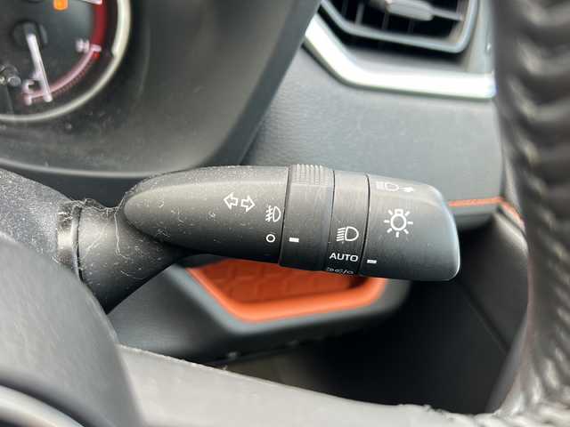 トヨタ ＲＡＶ４ アドベンチャー 石川県 2022(令4)年 6.6万km アーバンカーキ ワンオーナー/トヨタセーフティーセンス/・プリクラッシュセーフティー/・レーントレーシングアシスト/・ヒルディセントコントロール/・レーダークルーズコントロール/・アラウンドビューモニター/・オートハイビーム/純正ディスプレイオーディオ/【AM・FM・Bluetooth】/クリアランスソナー/レザーハンドル/・ステアリングリモコン/・ステアリングヒーター/ビルトインETC/オートライト/・LEDヘッドライト/ハーフレザーシート/・D席パワーシート/・前席シートヒーター/電動格納ミラー/・ウィンカーミラー/プッシュスタート/・スマートキー/・スペアキー1本/取扱説明書/保証書