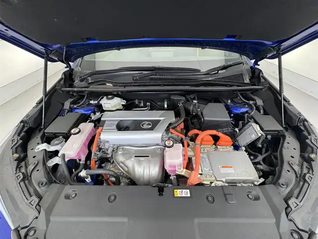 レクサス ＮＸ 300h Fスポーツ 滋賀県 2020(令2)年 1.6万km ヒートブルーコントラストレイヤリング 禁煙車/純正メーカーナビ【CD/DVD/Bluetooth/Miracast】/バックカメラ/パノラマルーフ/全席パワーシート/シートヒーター/ベンチレーション/ステアリングヒーター/パワーバックドア/ETC2.0/レクサスセーフティーシステム【PCS/LDA/AHB/DRC】/レーダークルーズコントロール/パドルシフト/クリアランスソナー/プッシュスタート/スマートキー/カードキー/ステアリングスイッチ